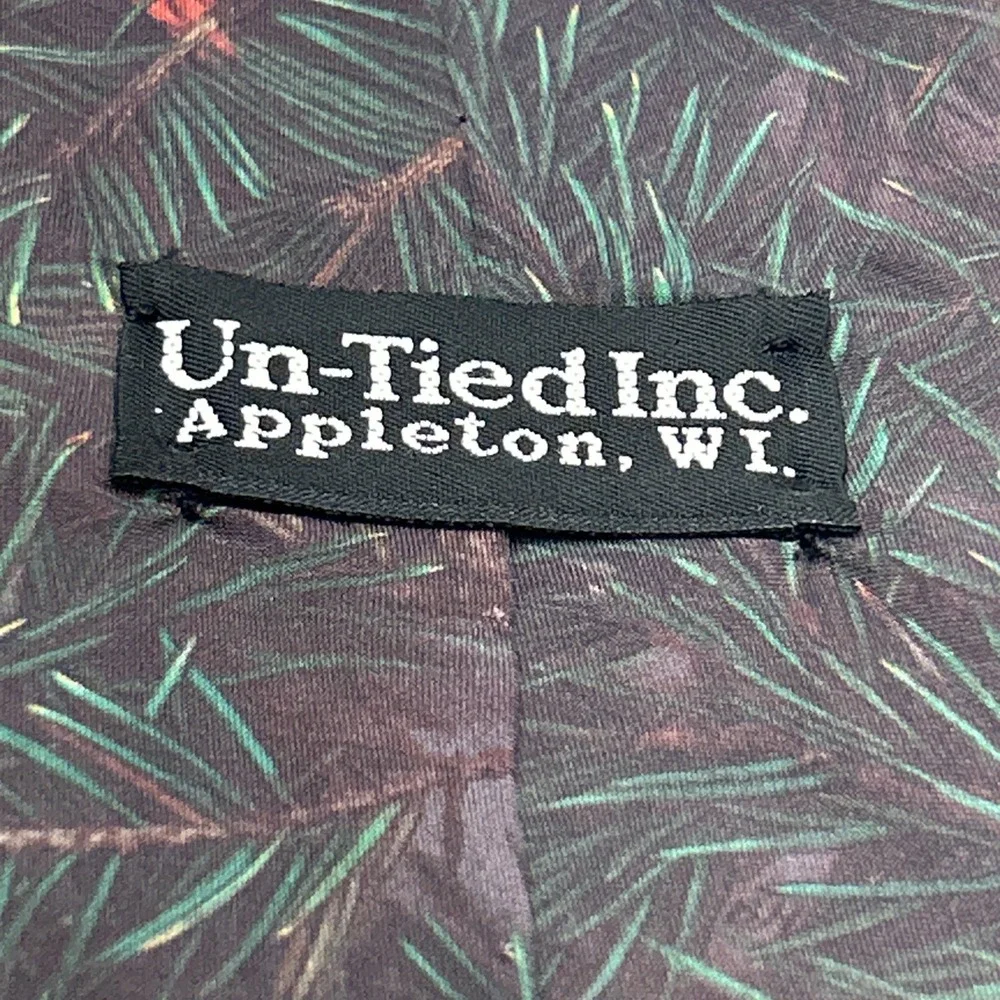Un-Tied Inc Vintage‎ Cardinal Bird Pine Needle Novelty Necktie Tie